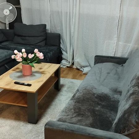 Schoene Sonnige Wohnung Juchen Ngoại thất bức ảnh